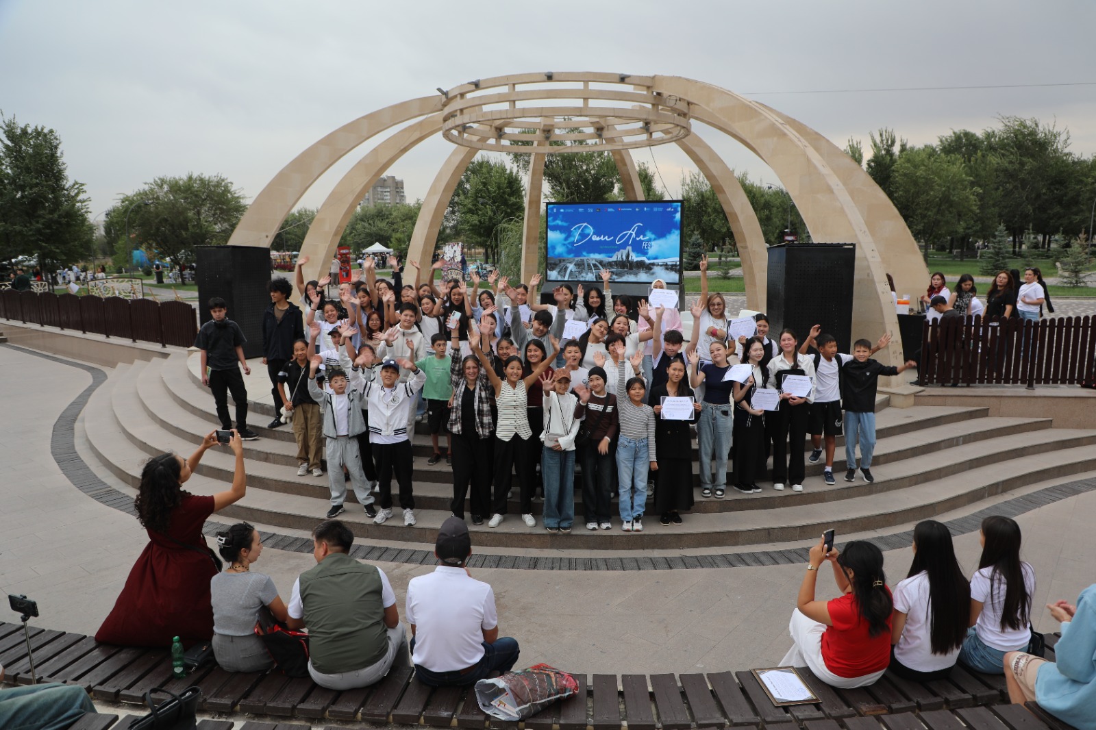 13-сентябрда Кыргыз Республикасынын Жаратылыш ресурстары, экология жана техникалык көзөмөл министрлиги «Дем-Ал» экологиялык фестивалына катышты.