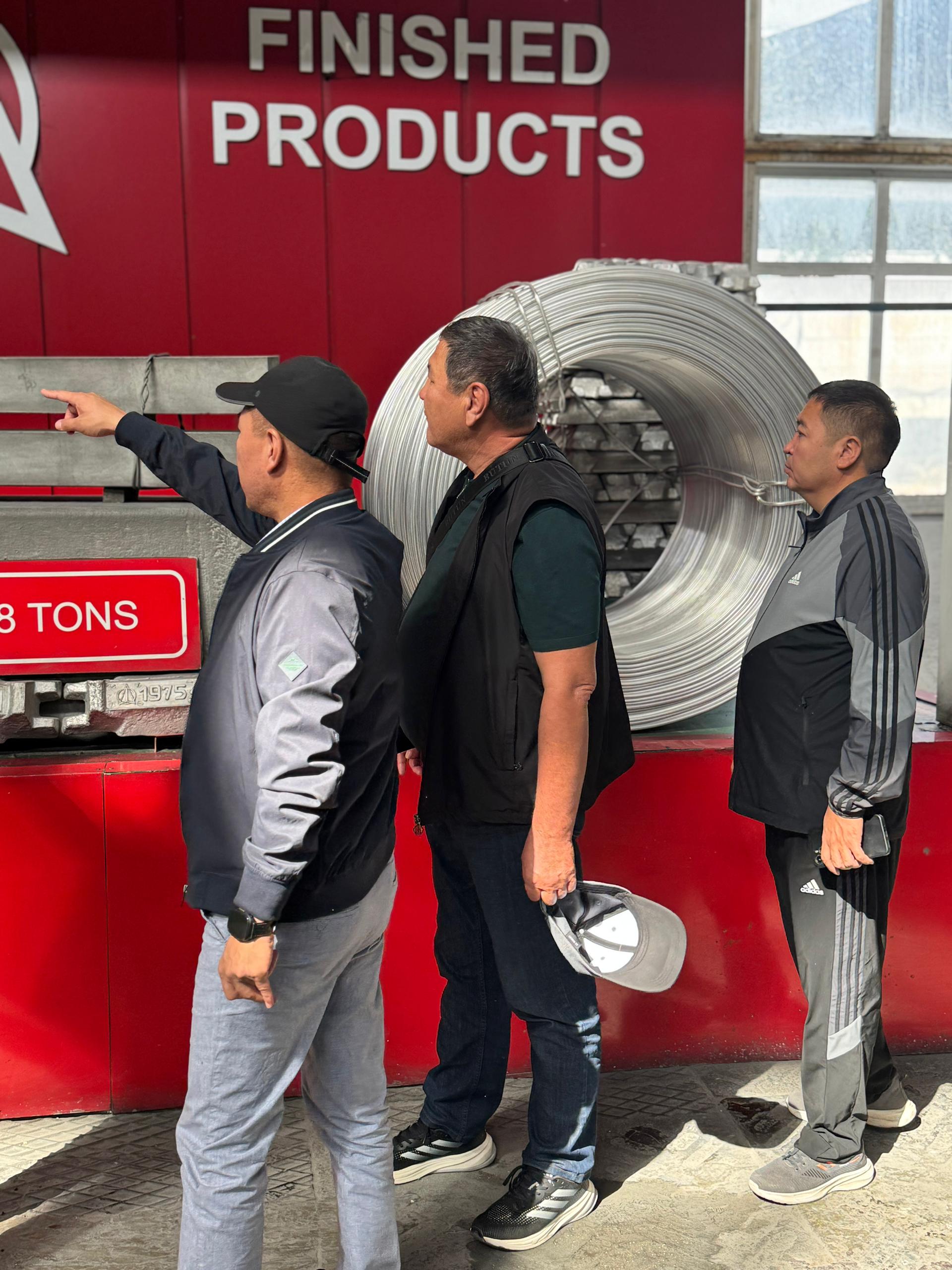 Заместитель министра природных ресурсов, экологии и технического надзора Кыргызской Республики М. Жусупбеков с рабочей поездкой посетил Республику Таджикистан