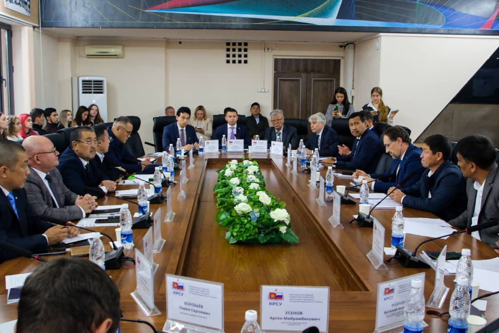 Жаратылыш ресурстары министрлигинин кызматкерлери “Шаар жана транспорт” аттуу эл аралык конференцияга катышты