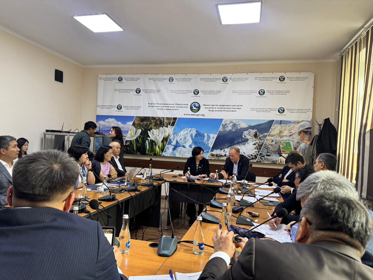 В Министерстве природных ресурсов, экологии и технического надзора прошла встреча Межведомственной рабочей группы по вопросам взаимодействия с Глобальным экологическим фондом и Адаптационным фондом в Кыргызской Республике