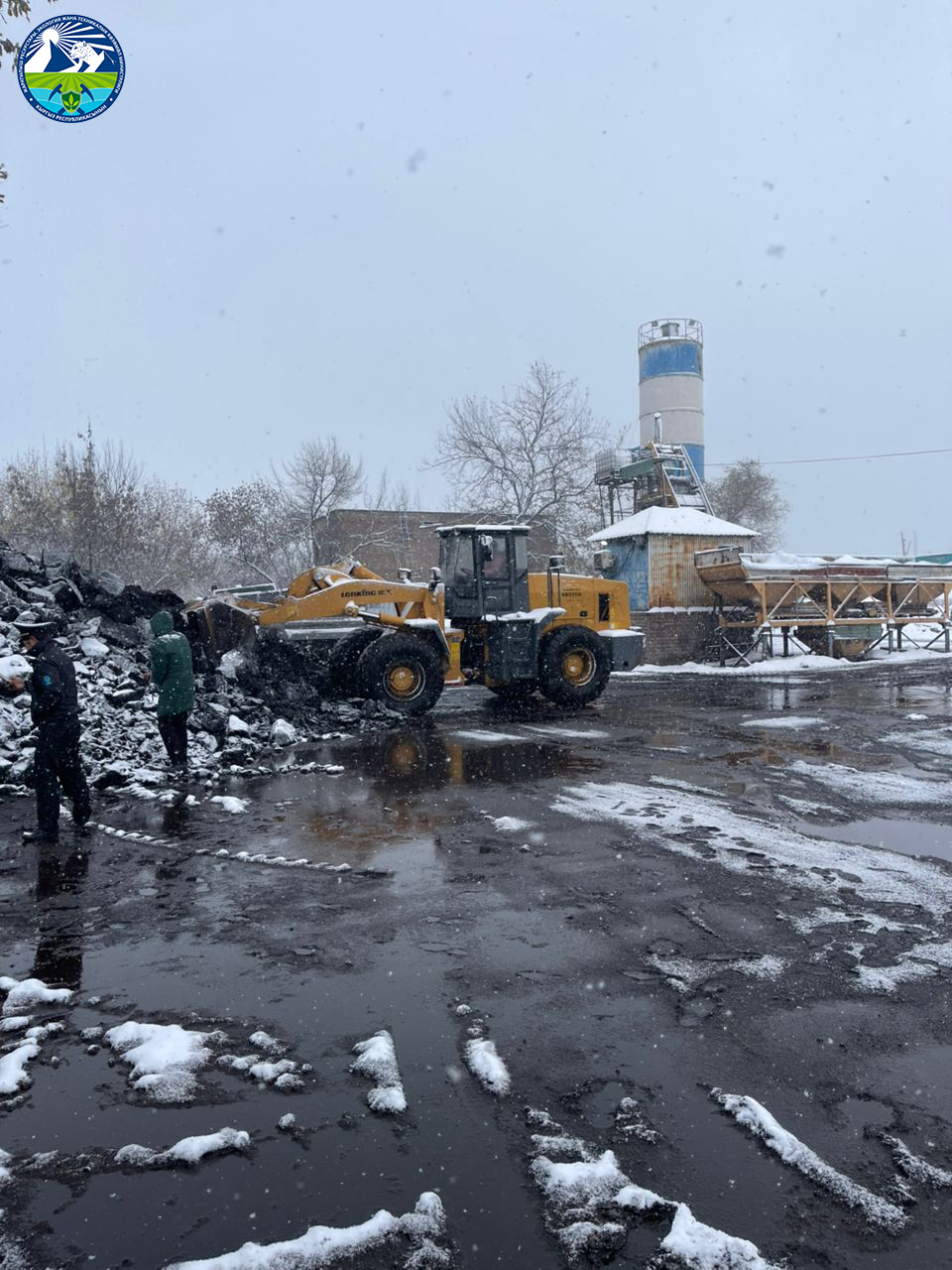 Бишкек шаарында чачылма көмүрдү сатууга жана пайдаланууга тыюу салуу талаптарынын аткарылышы боюнча рейддик иш-чара өткөрүлдү