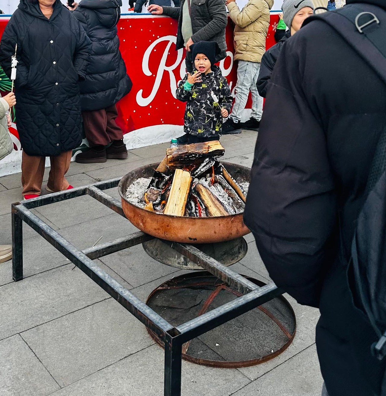 На площади Ала-Тоо в Бишкеке выявлен факт незаконного разведения огня