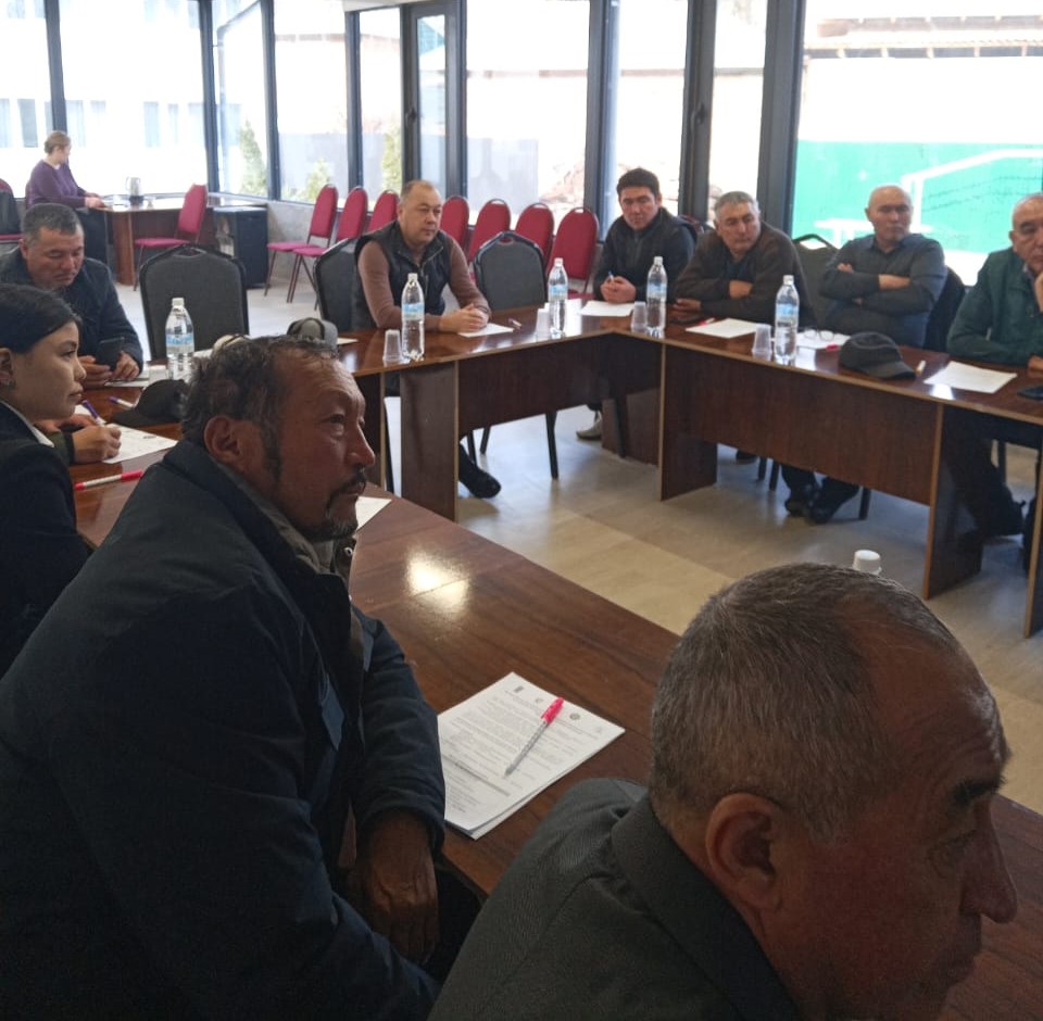 Кадамжай шаарында өзгөчө корголуучу жаратылыш аймагынын кызматкерлеринин потенциалын жогорулатуу боюнча семинар-тренинг өттү