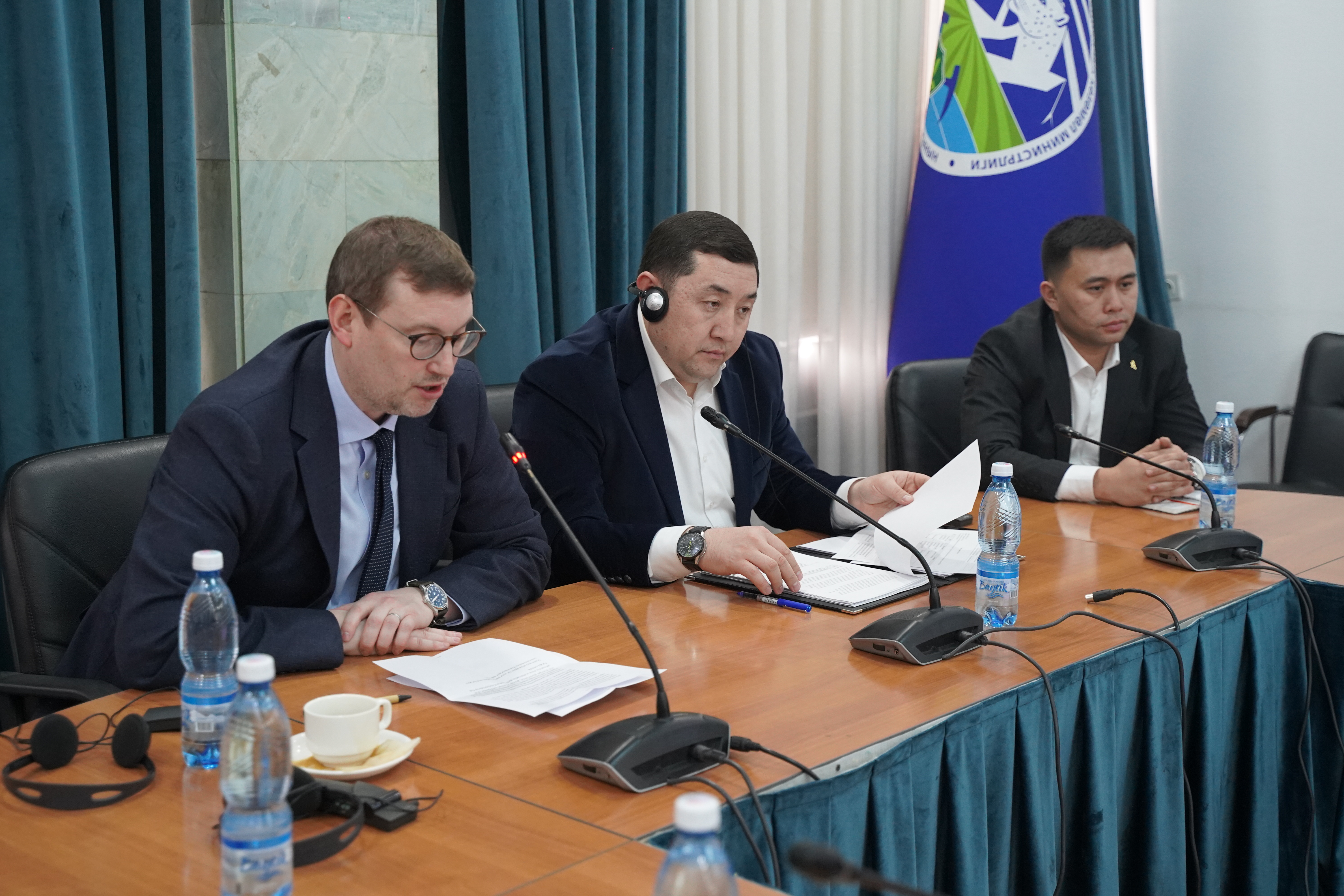 Жаратылыш ресурстары министрлигинде бенефициардык менчик порталына баа берүү боюнча эки күндүк техникалык семинар өттү