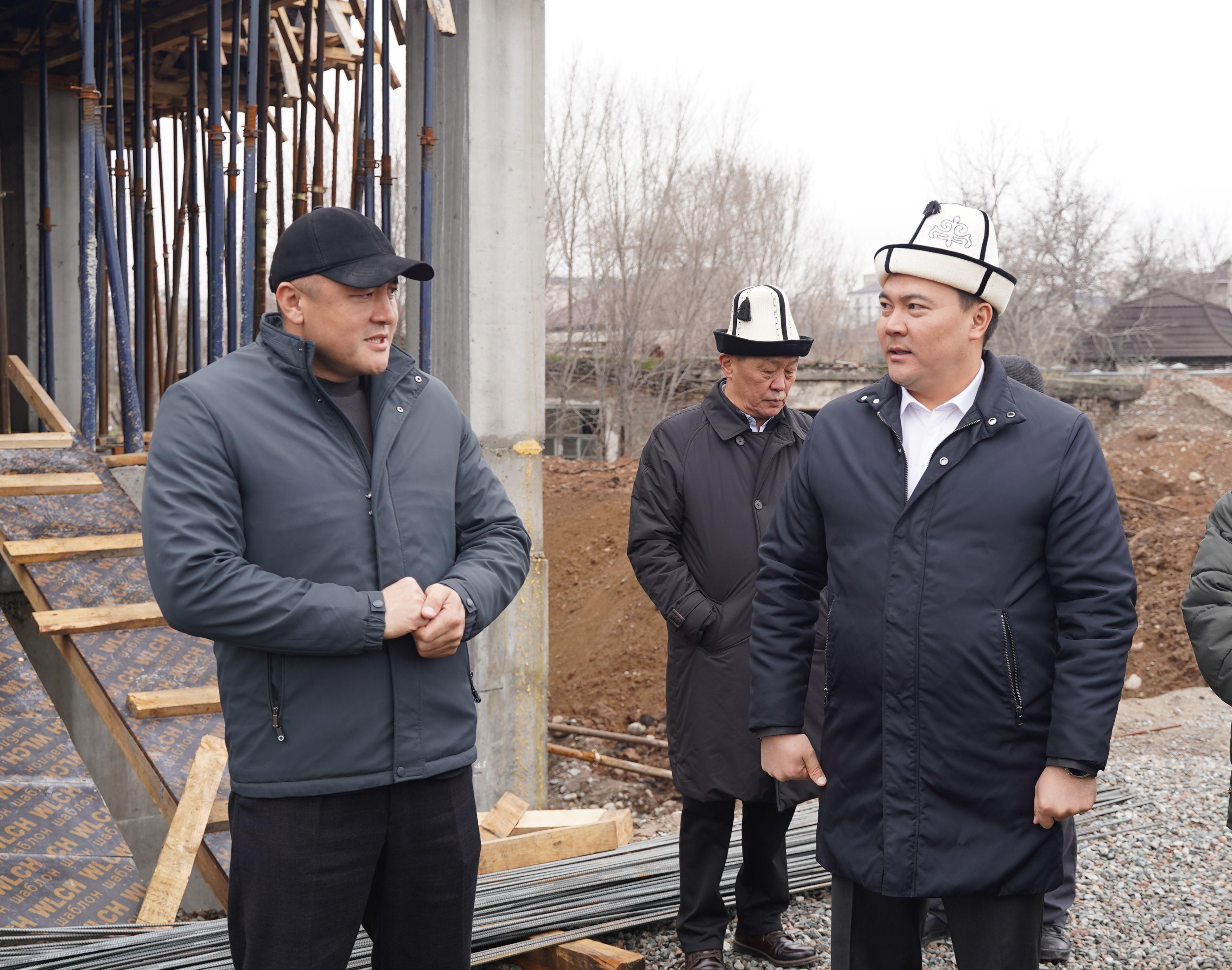 Жаратылыш ресурстары министри жаңы административдик имараттын курулушунун жүрүшү менен таанышты