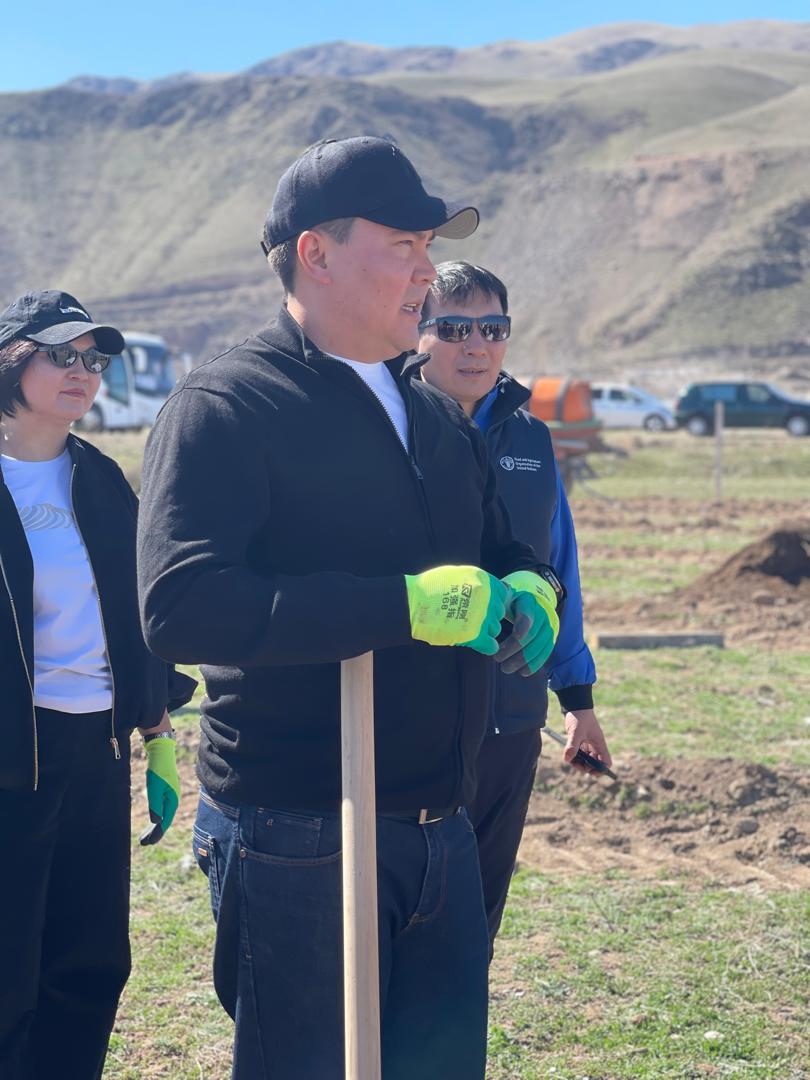 🍀"Чоң-Кемин" мамлекеттик жаратылыш паркында масштабдуу көчөт отургузуу иш-чарасы өттү