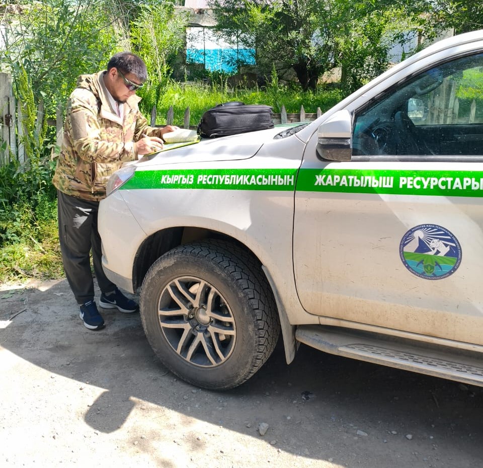 Жаратылыш ресурстары, экология жана техникалык көзөмөл министрлигинин Нарын регионалдык башкармалыгы Ат-Башы районунун мергенчилер коомунун өкүлдөрү жана аскер кызматкерлери менен биргеликте экологиялык мыйзам бузуулардын алдын алуу боюнча рейд өткөрдү
