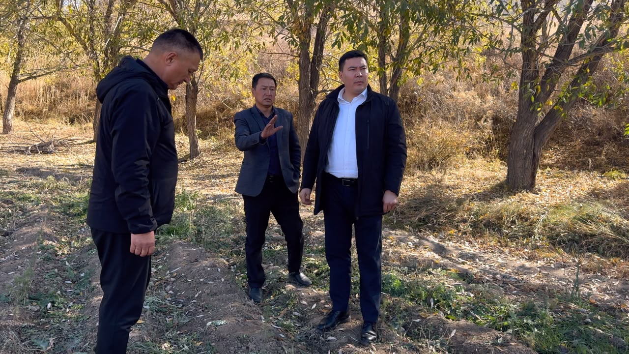 Министр Акыл Токтобаев Чаткал токой чарбасынын чарбалык иштери жана менен таанышты.